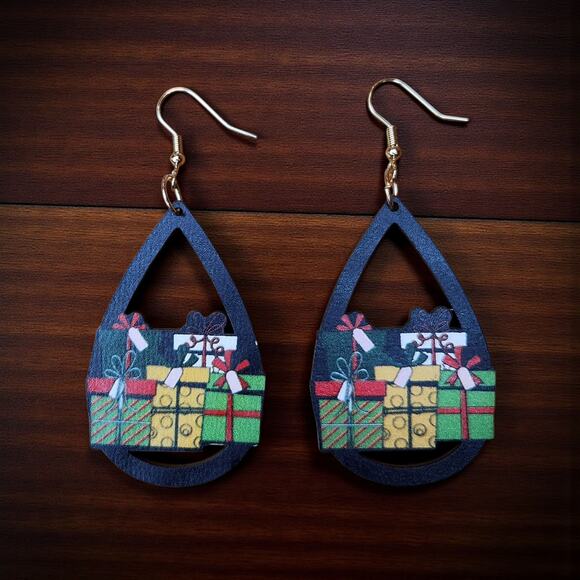Women’s Teardrop Shaped Wooden Earrings, Lightweight, Christmas, Presents - Picture 5 of 6